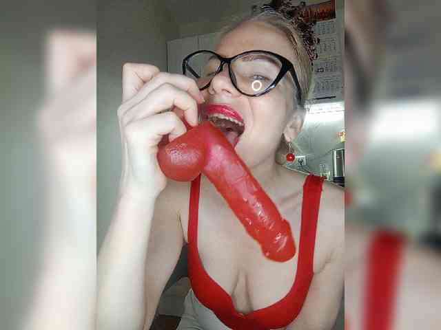 CheapSlutOnline webcam