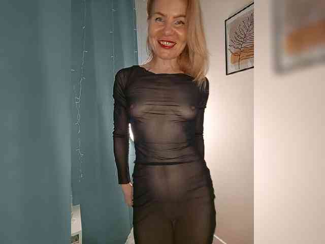 WomenS webcam