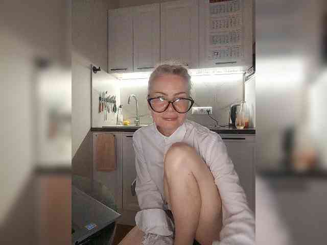 WomenS webcam