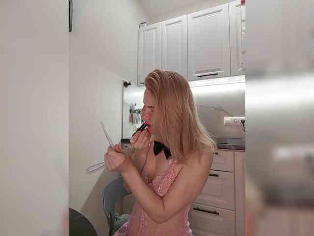 WomenS webcam