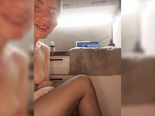 WomenS webcam