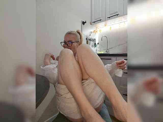 WomenS webcam