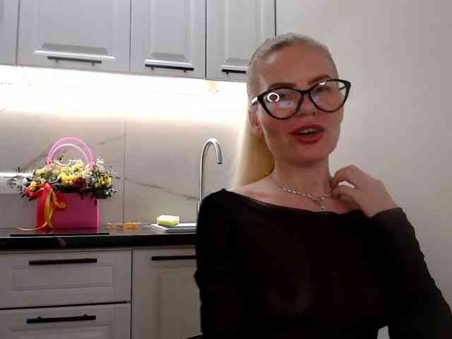 WomenS webcam