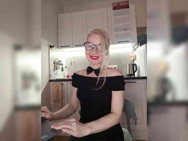 CheapSlutOnline webcam