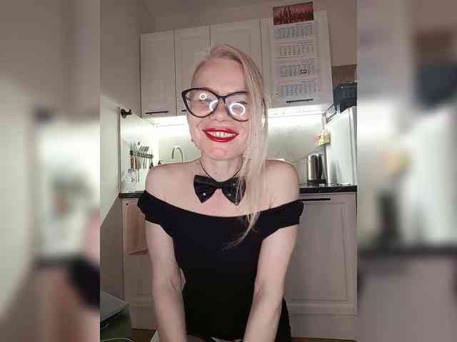 CheapSlutOnline webcam