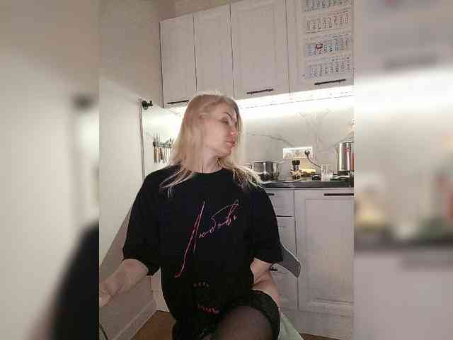 MrMrsLoungeSexBar webcam