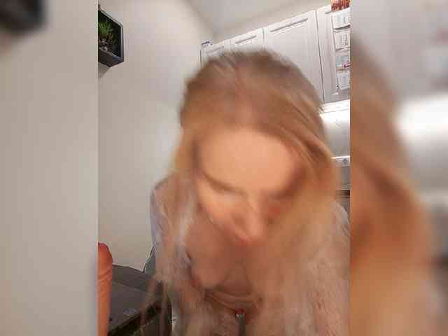WomenS webcam