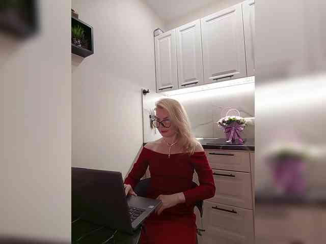 WomenS webcam