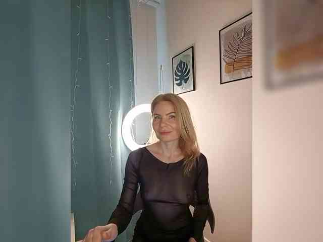 WomenS webcam