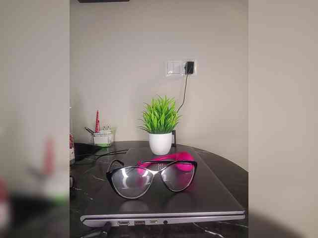 MrMrsLoungeSexBar webcam