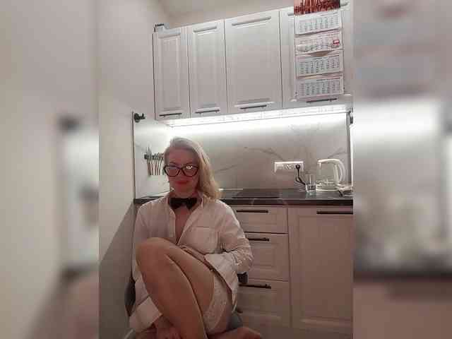WomenS webcam