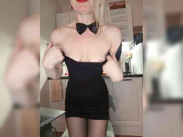 CheapSlutOnline webcam