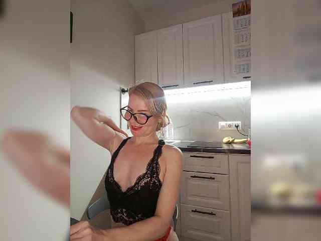 WomenS webcam