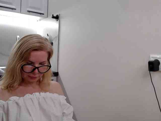 WomenS webcam