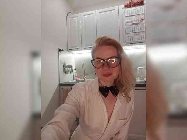 WomenS webcam