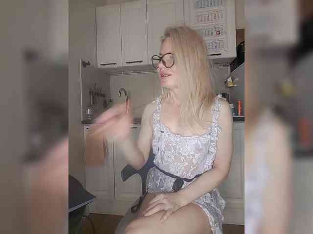 CheapSlutOnline webcam