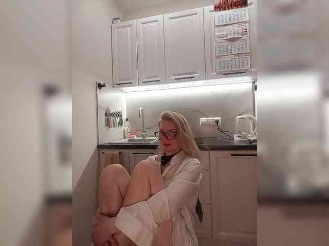 WomenS webcam