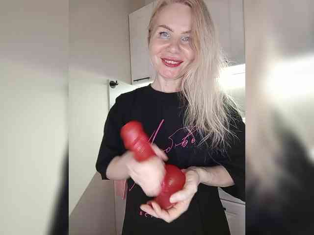 MrMrsLoungeSexBar webcam