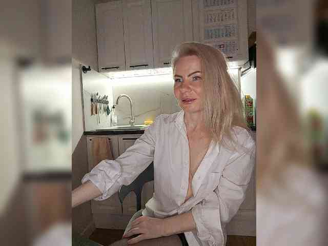 WomenS webcam