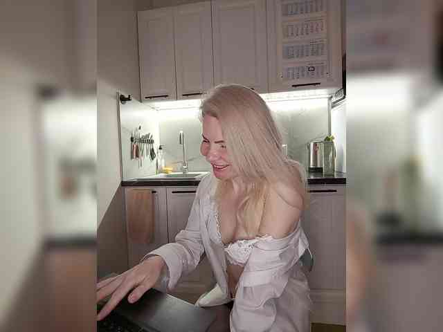 WomenS webcam