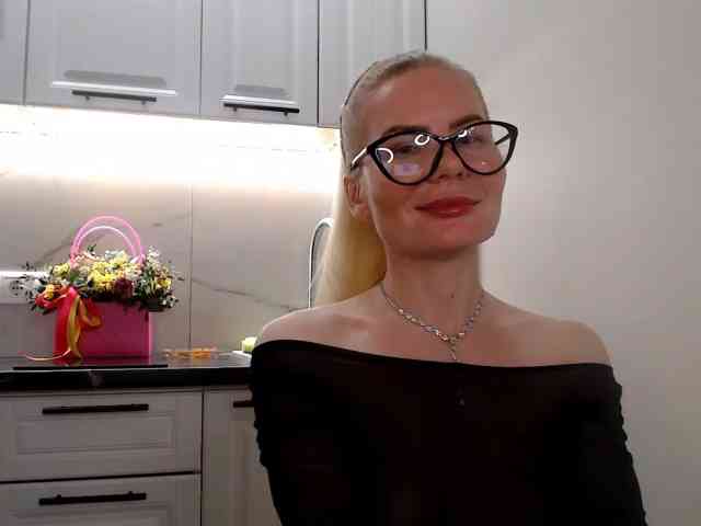 WomenS webcam