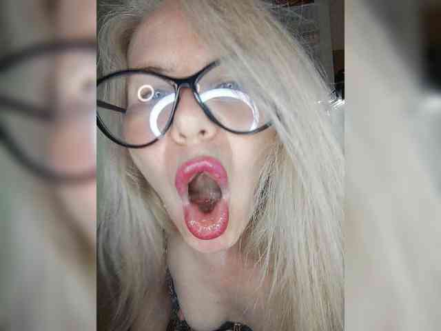 CheapSlutOnline webcam