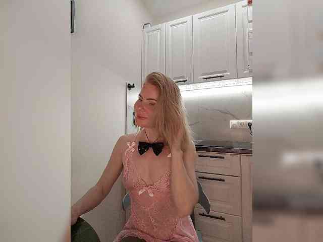 WomenS webcam