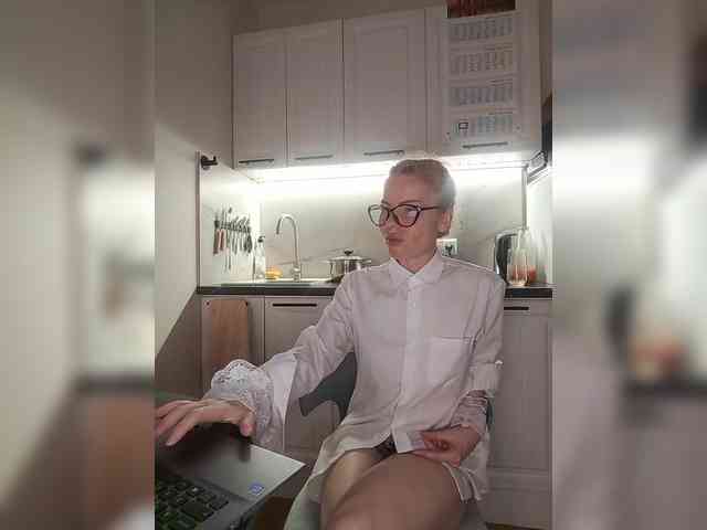 WomenS webcam