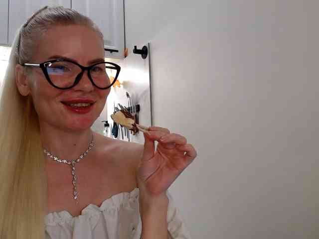 WomenS webcam