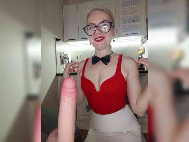 CheapSlutOnline webcam