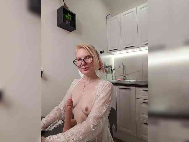WomenS webcam