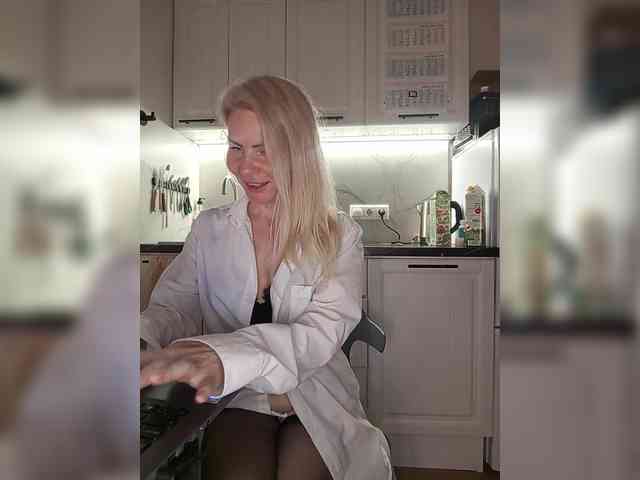 WomenS webcam