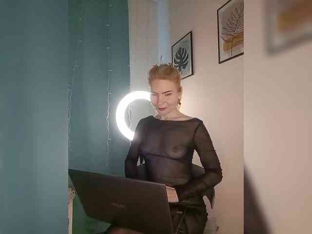 WomenS webcam