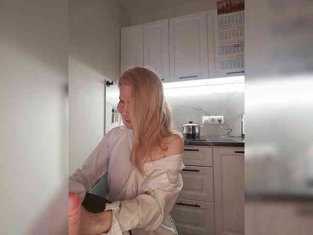WomenS webcam