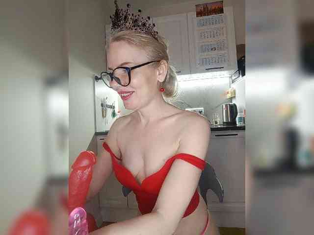 CheapSlutOnline webcam
