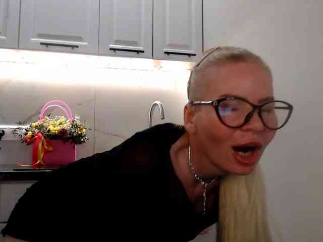 Model: WomenS