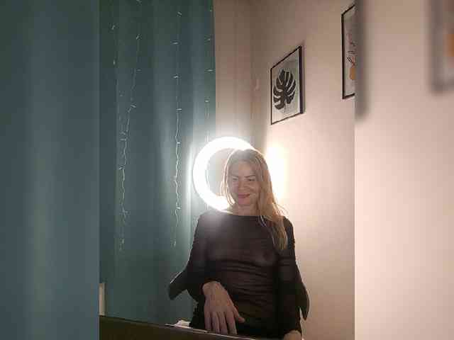 WomenS webcam