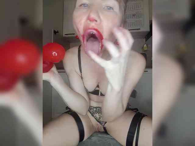CheapSlutOnline webcam