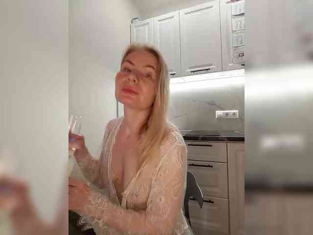 WomenS webcam