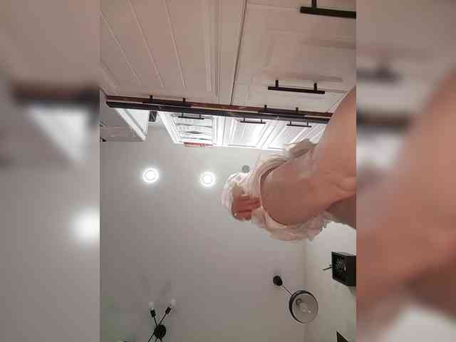 WomenS webcam