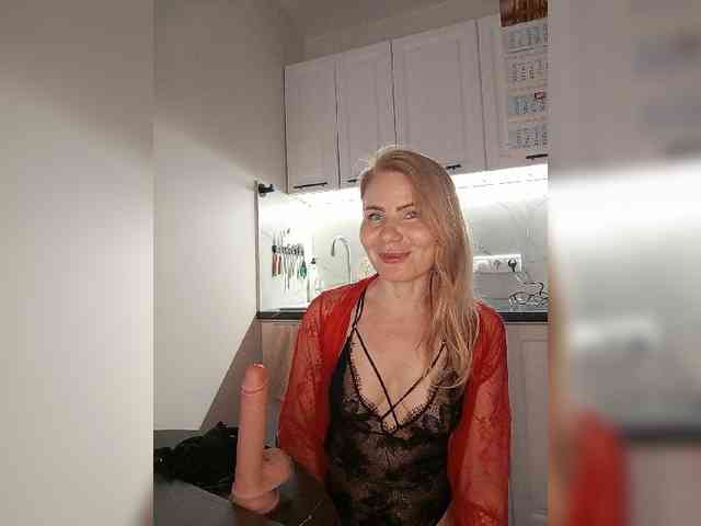 WomenS webcam