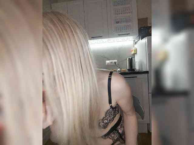 CheapSlutOnline webcam