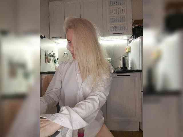 CheapSlutOnline webcam