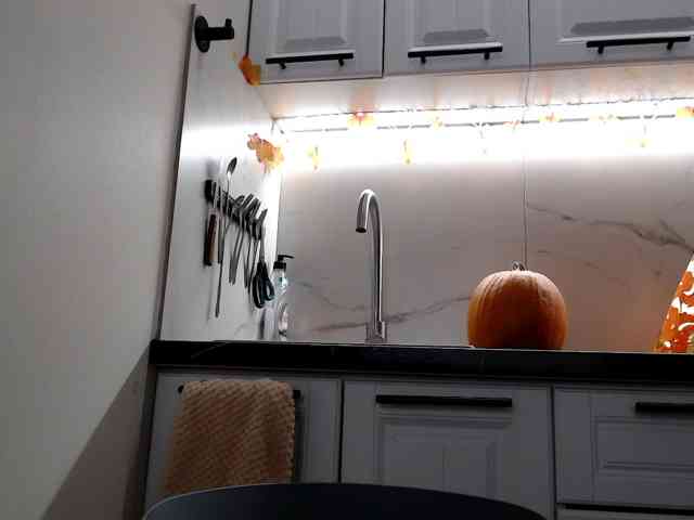 womens's live room