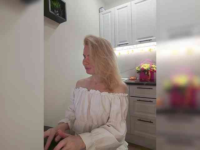 WomenS webcam