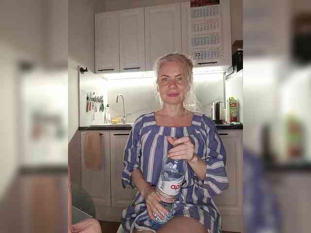 WomenS webcam