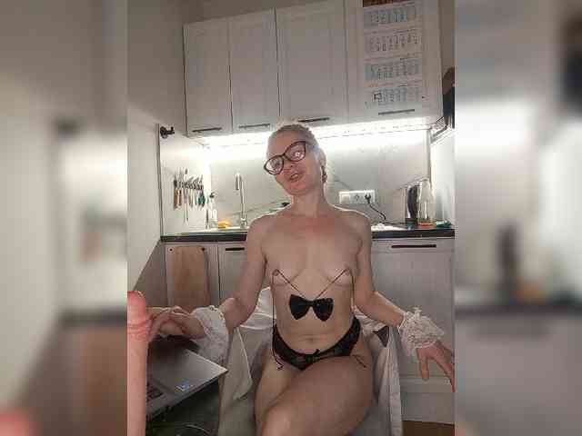 WomenS webcam
