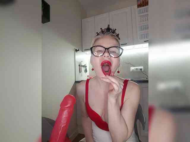CheapSlutOnline webcam