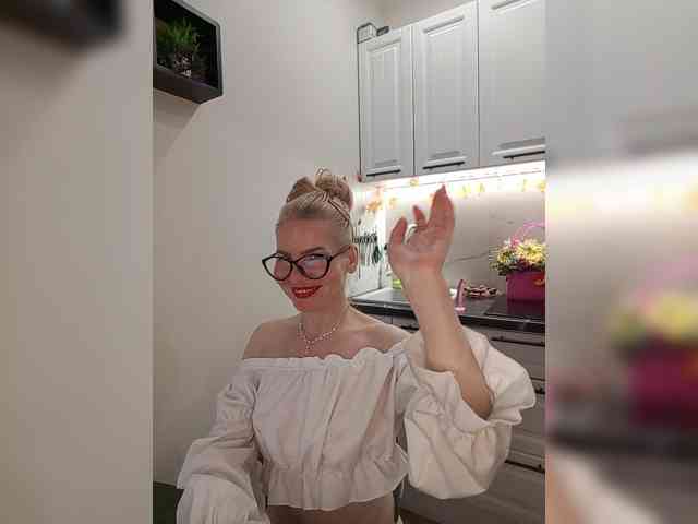 WomenS webcam