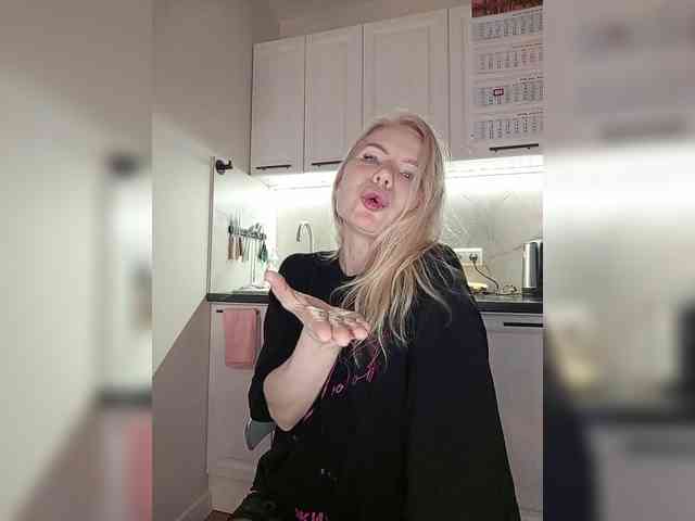 MrMrsLoungeSexBar webcam